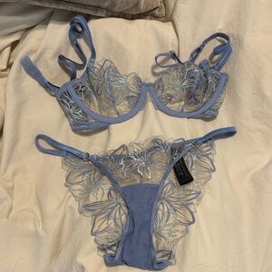 Elegant Blue Lace Lingerie Set